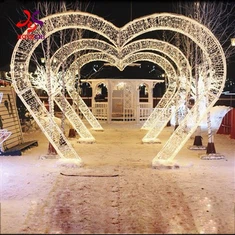 Siúil Trí Solas Móitíf Cruthaithe Croí