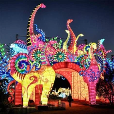 Díolacháin Te Lantern Ainmhithe Lantern Fhéile Dineasár an Chustaim